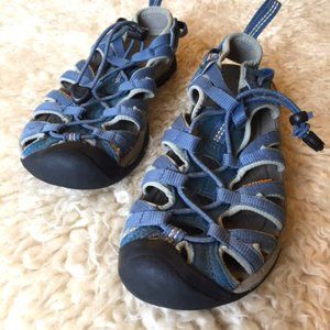 KEEN waterproof sandals size 7, EUC